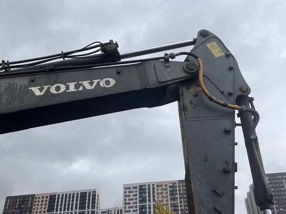 2010 Volvo EC, жёлтый, 6500000 рублей - вид 9