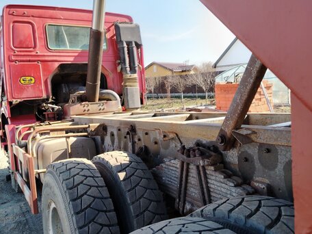 2011 Sinotruk Howo A5, красный, 1850000 рублей, вид 5