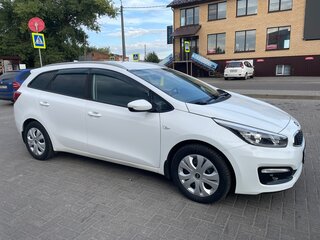 2017 Kia Ceed II Рестайлинг, белый, 1480000 рублей, вид 4