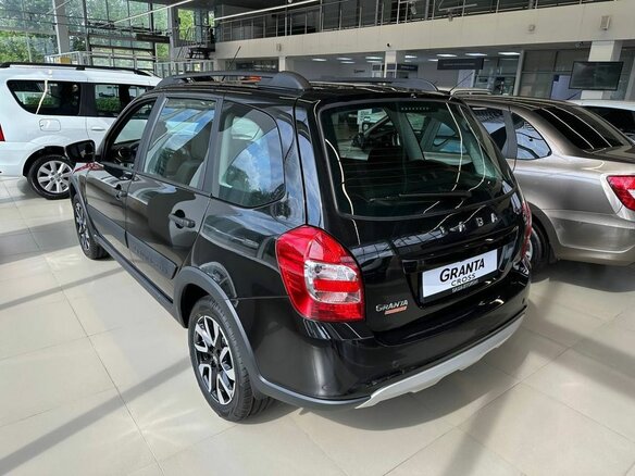 2026 Lada (ВАЗ) Granta Cross I Рестайлинг, чёрный, 1371000 рублей - вид 2
