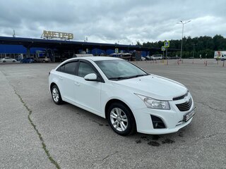 2014 Chevrolet Cruze I Рестайлинг, белый, 800000 рублей, вид 3