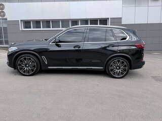 2019 BMW X5 30d IV (G05/G18), чёрный, 6150000 рублей, вид 5
