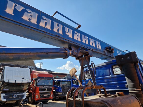 2015 Галичанин КС-55713, синий, 7500000 рублей - вид 16