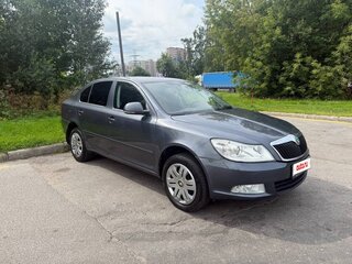 2011 Skoda Octavia II (A5) Рестайлинг, серый, 699000 рублей, вид 3