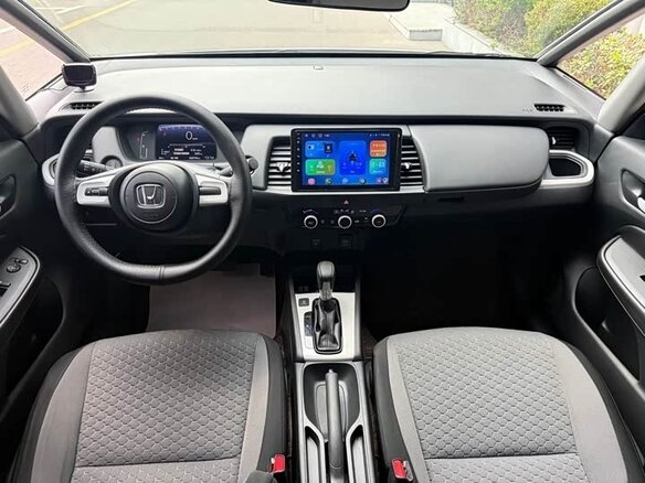 2022 Honda Fit IV, белый, 1250000 рублей - вид 4