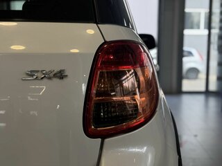 2011 Suzuki SX4 I (Classic) Рестайлинг, белый, 1100000 рублей, вид 5