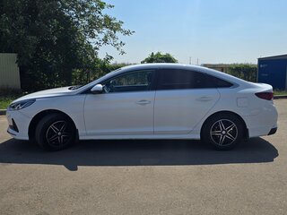 2019 Hyundai Sonata VII (LF) Рестайлинг, белый, 1325000 рублей, вид 5