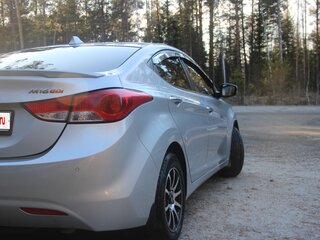 2011 Hyundai Avante V, серебристый, 1000000 рублей, вид 3