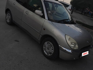 2001 Toyota Duet, серый, 230000 рублей, вид 1