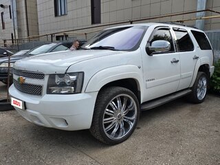2011 Chevrolet Tahoe 6AT III, белый, 2100000 рублей, вид 1