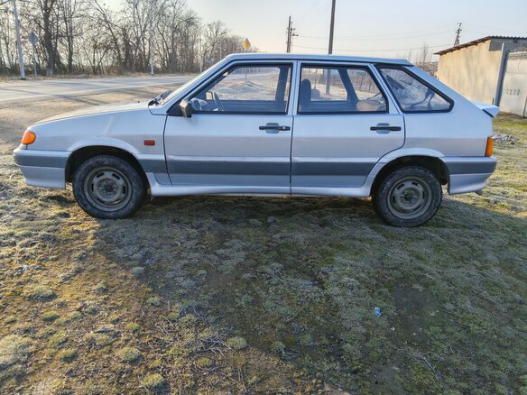 2004 Lada (ВАЗ) 2114, серебристый, 190000 рублей - вид 5