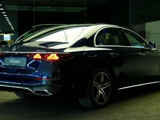 2025 Mercedes-Benz E-Класс 300 VI (W214, S214), синий, 9299000 рублей, вид 3
