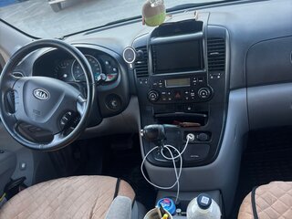 2008 Kia Carnival II, серебристый, 950000 рублей, вид 4