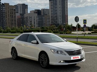 2012 Toyota Camry VII (XV50), белый, 1590000 рублей, вид 1