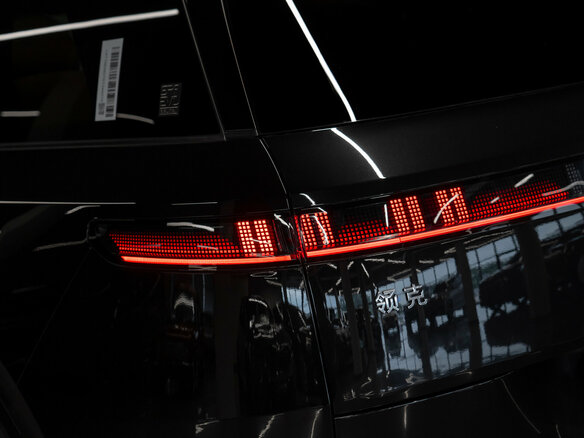 2025 Lynk & Co 900, чёрный - вид 35
