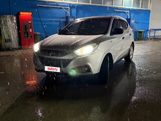 2013 Hyundai ix35 I, серебристый, 1550000 рублей, вид 2
