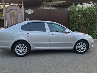 2011 Skoda Octavia II (A5) Рестайлинг, серебристый, 680000 рублей, вид 2
