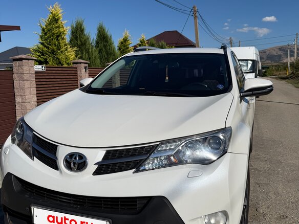 2014 Toyota RAV4 IV (XA40), белый - вид 1