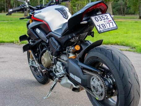2022 Ducati Streetfighter V4, серый, 1900000 рублей, вид 5