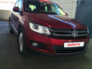 2014 Volkswagen Tiguan I Рестайлинг, красный, 1325000 рублей, вид 4