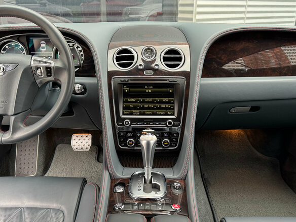 2015 Bentley Continental GT II, красный - вид 13