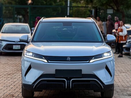 2026 BYD Yuan Up 45.12 kWh, белый, 2240000 рублей, вид 3