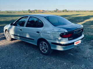2001 Renault Megane I Рестайлинг, серебристый, 249000 рублей, вид 4