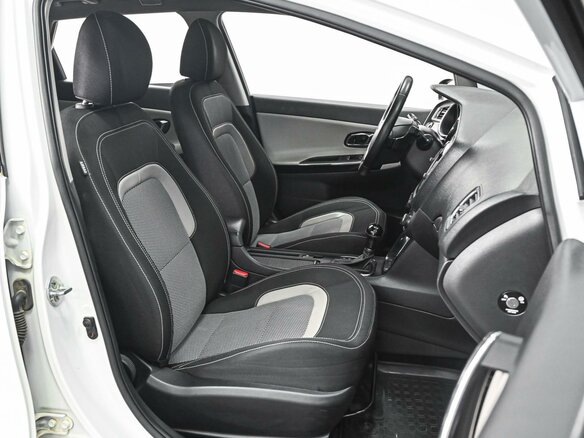 2018 Kia Ceed II Рестайлинг, белый - вид 7