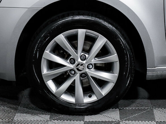 2017 Skoda Octavia III (A7) Рестайлинг, серебристый, 1498000 рублей - вид 14