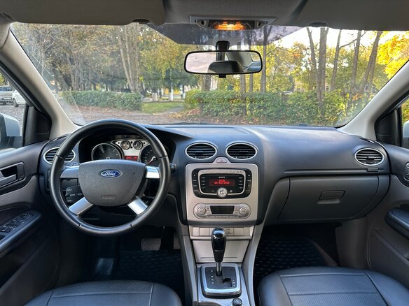 2008 Ford Focus II Рестайлинг, серебристый - вид 19
