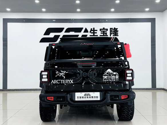 2023 Jeep Gladiator II (JT) Рестайлинг, чёрный, 6510000 рублей - вид 4