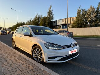 2018 Volkswagen Golf VII Рестайлинг, белый, 2400000 рублей, вид 1