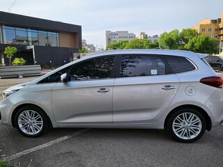 2017 Kia Carens III (RP), серебристый, 1200000 рублей, вид 4