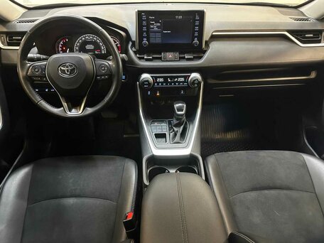 2021 Toyota RAV4 V (XA50), коричневый, 2780000 рублей, вид 5
