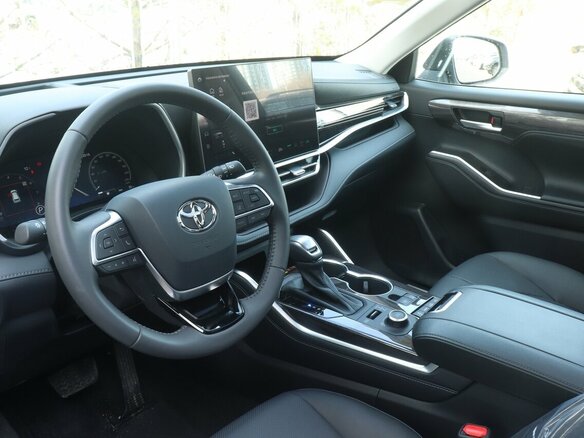 2025 Toyota Highlander IV (XU70), белый, 5350000 рублей - вид 4