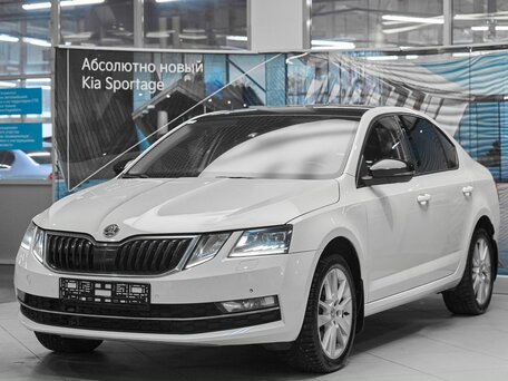 2017 Skoda Octavia III (A7) Рестайлинг, белый, 1699000 рублей, вид 1