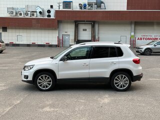 2013 Volkswagen Tiguan I Рестайлинг, белый, 1550000 рублей, вид 3