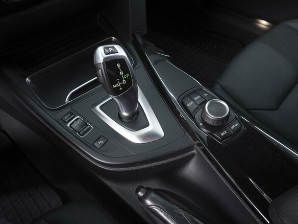 2017 BMW 3 серии 318i VI (F3x) Рестайлинг, белый, 1770000 рублей - вид 12