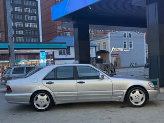 1998 Mercedes-Benz S-Класс 500 III (W140) Рестайлинг, серый, 1600000 рублей, вид 3