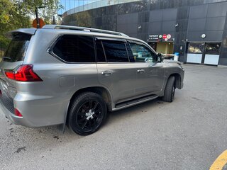 2018 Lexus LX 450d III Рестайлинг 2, серый, 7300000 рублей, вид 3
