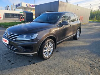2015 Volkswagen Touareg II Рестайлинг, коричневый, 2450000 рублей, вид 1