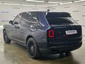 2023 Rolls-Royce Cullinan Black Badge I (Series I), синий, 47881000 рублей - вид 3