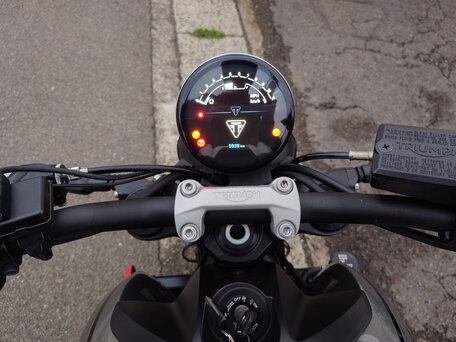 2023 Triumph Trident 660, чёрный, 580000 рублей, вид 4