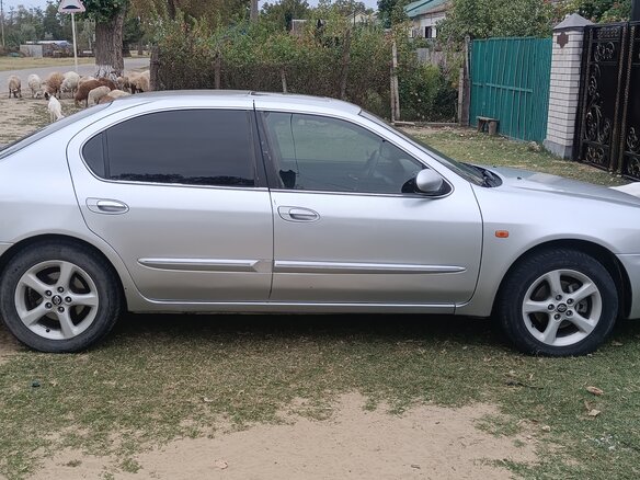 2000 Nissan Maxima V (A33), серебристый, 600000 рублей - вид 1