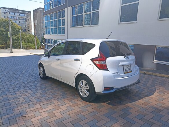 2017 Nissan Note II Рестайлинг, белый, 880000 рублей - вид 5