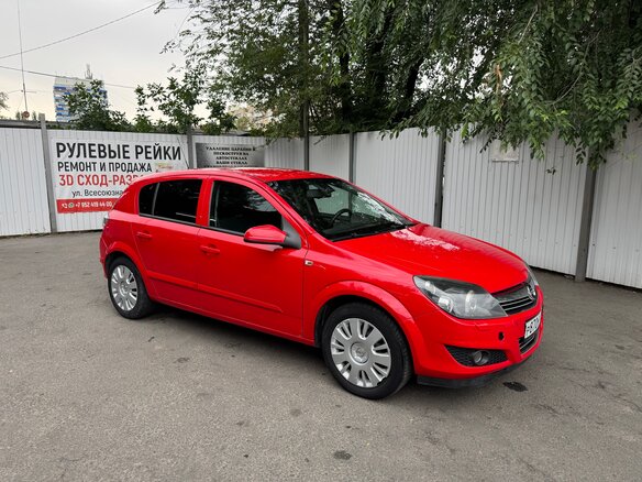 2008 Opel Astra H Рестайлинг, красный, 610000 рублей - вид 3