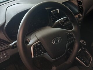 2021 Hyundai Solaris II Рестайлинг, чёрный, 1950000 рублей, вид 3