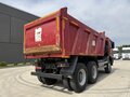 2018 Mercedes-Benz Actros, красный, 9980000 рублей - вид 2