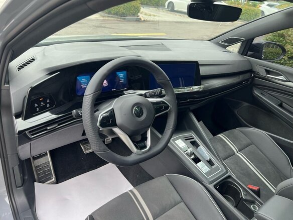 2023 Volkswagen Golf VIII, серый, 1850000 рублей - вид 7