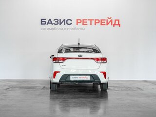 2018 Kia Rio IV, белый, 1159000 рублей, вид 5